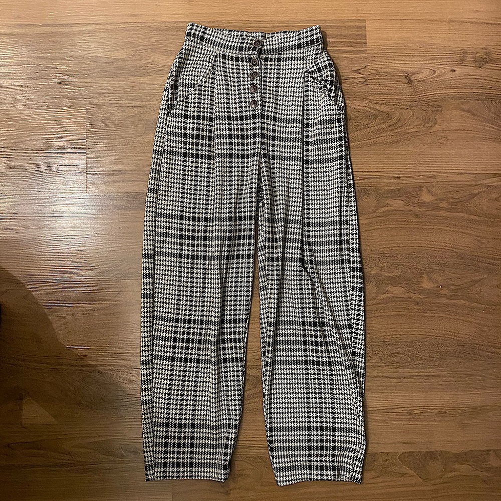 XS Free People Houndstooth Button Up Pants